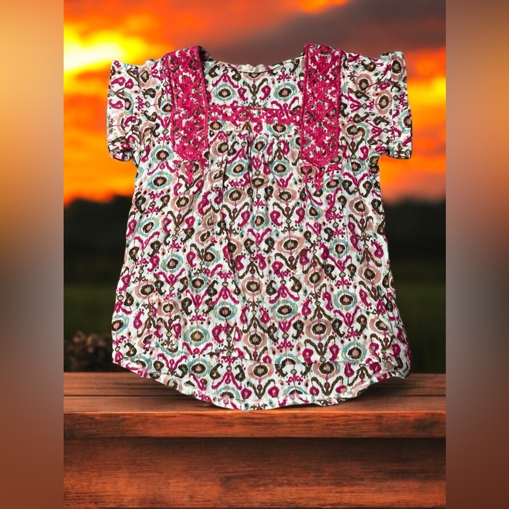 SOLITAIRE Women’s Shortsleeves blouse. Pre loved 

A11